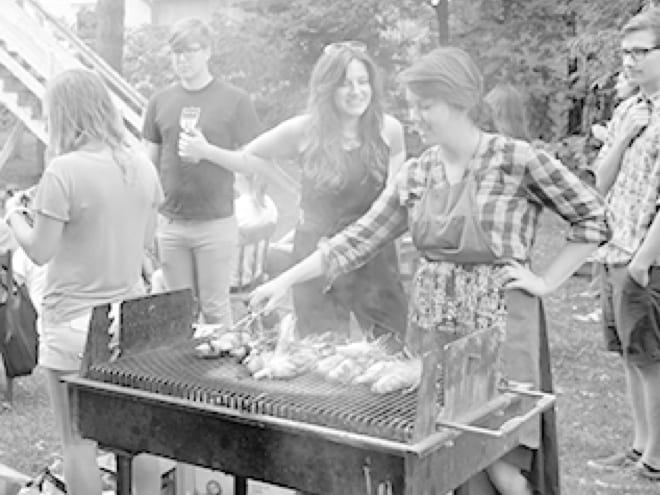 Honor house hosts Annual Corn Roast