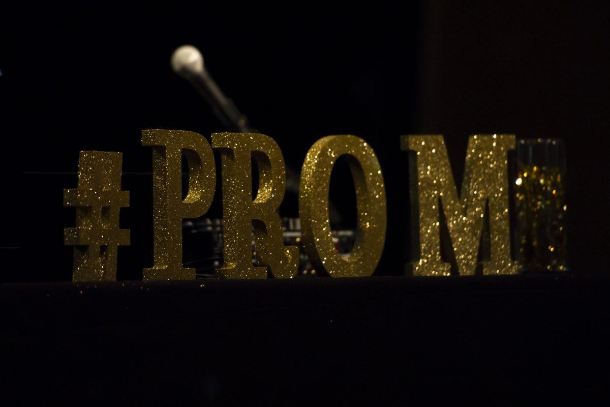 Sophomore Prom gives class of 2024 a chance to catch up on missed memories