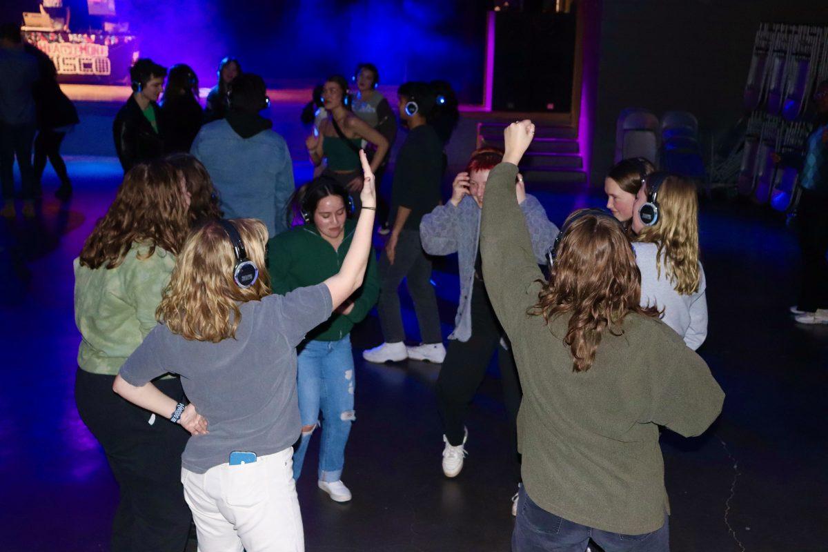 Headphones at the Disco: Silent Dance in the Pause