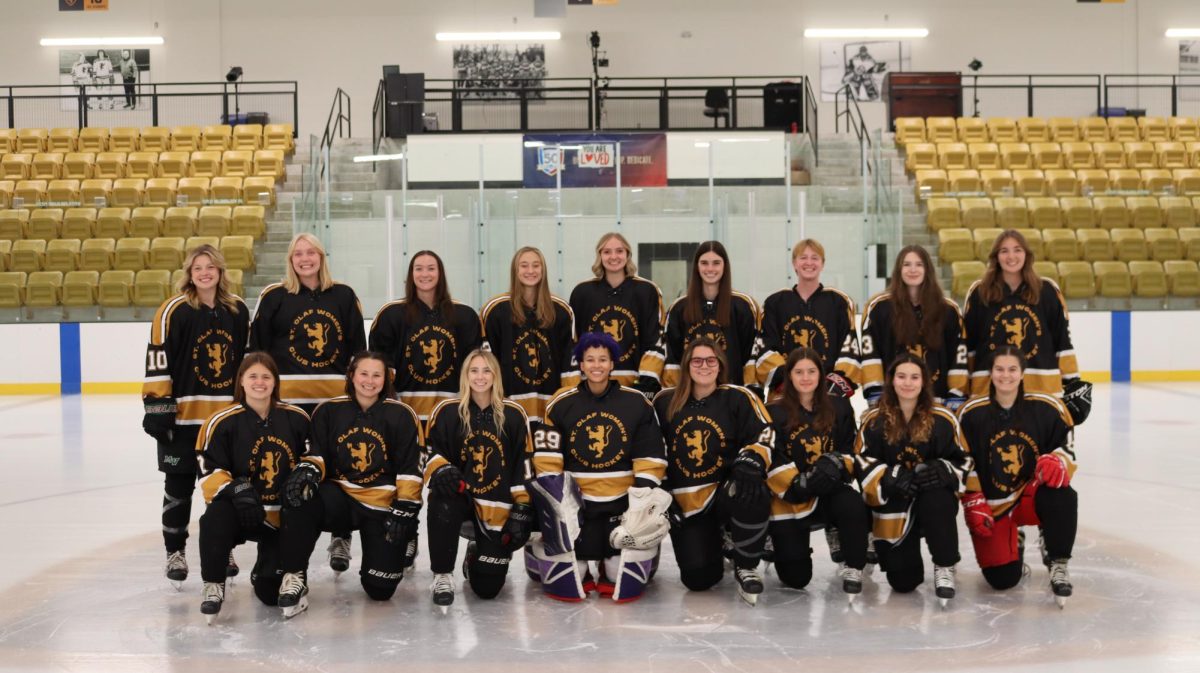 Women’s Club Hockey prepares for annual matchup versus Carleton College